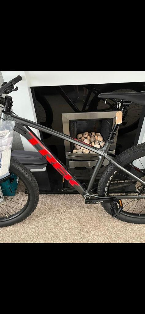Trek Roscoe 6 Grey/Red for sale 2022 